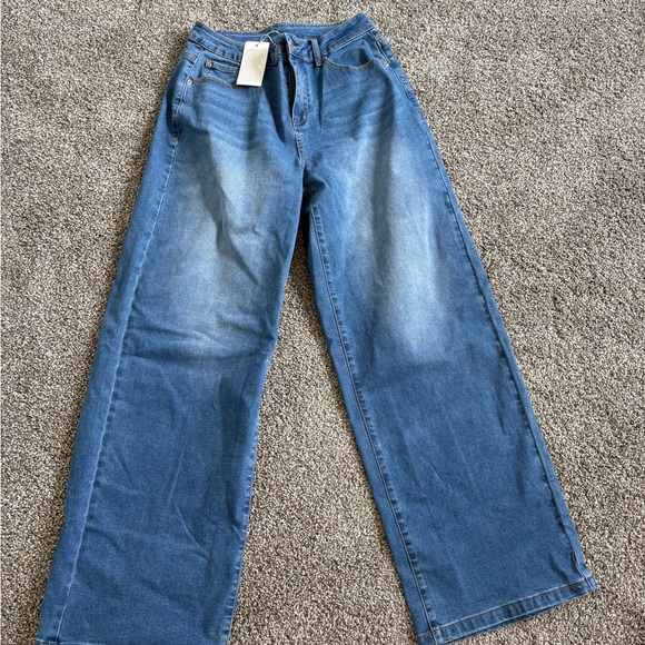 Blue Denim Jeans - Picture 2 of 4
